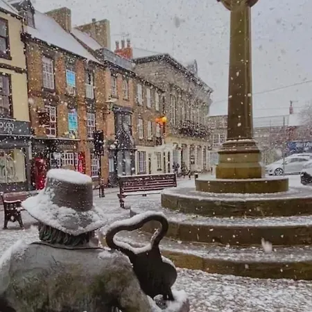 Custard Creams * Knaresborough