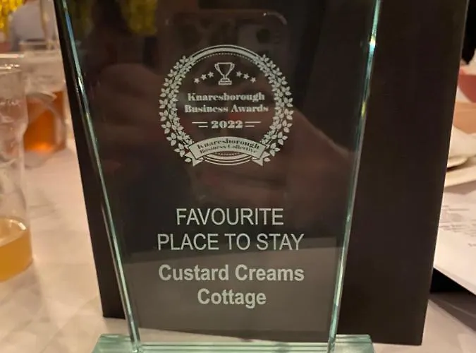 Custard Creams Tatil Evi